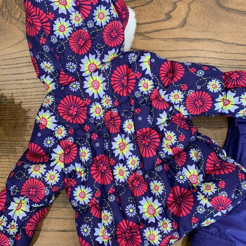 Snowsuit Set - Picture 3 of 6
